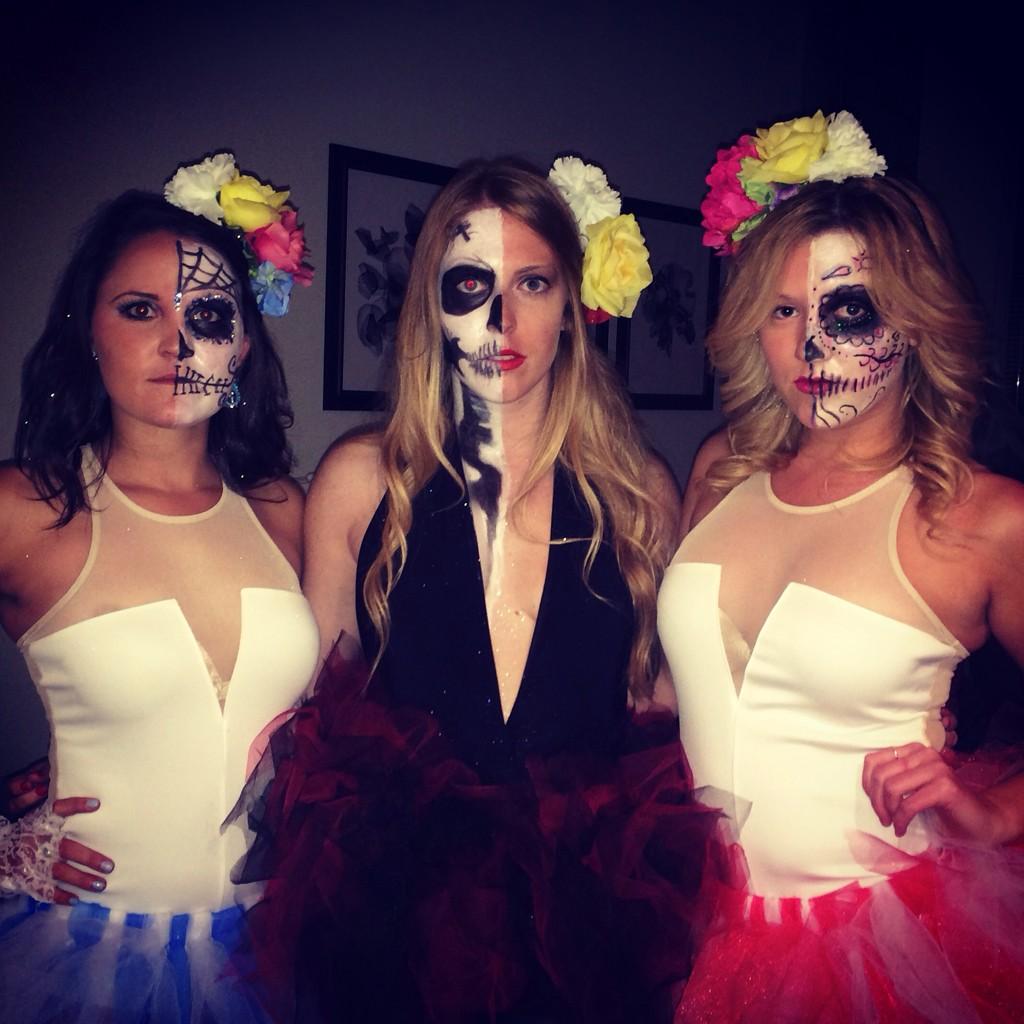 CWalling312's tweet photo. @riracharlotte #HalloweenCostumes #playtime http://t.co/8JRM0fu2Z6