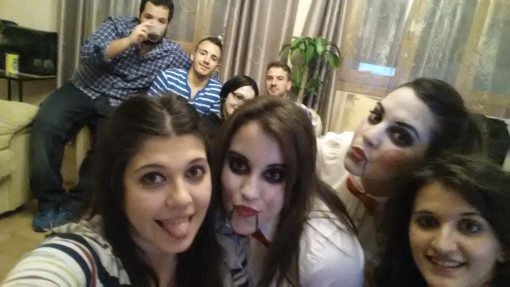 r0ci090's tweet photo. Noche en buena compañia! @mary_garcia22 @Robertofr_09 @Jesus8sanchez  @lore28_16 @pikers90 @ElenaAyalaM  @sandragm17 http://t.co/3ZD06T2be3