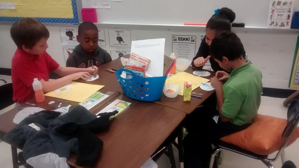 Nicole Hoskie tweet media