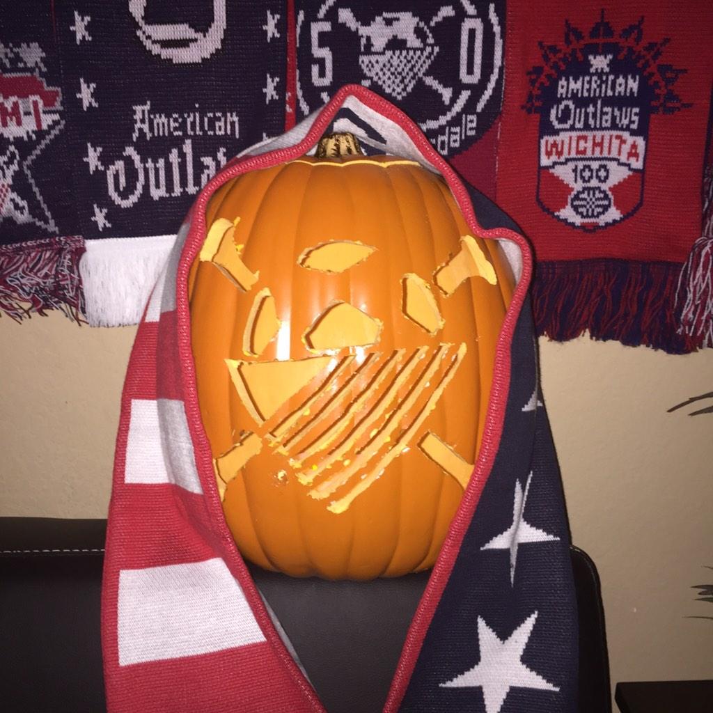 AOPHX's tweet photo. Happy HallAOween! #UniteAndStrengthen #AMoutlaws #USMNT #HOOToween http://t.co/vIQRbtvnuM