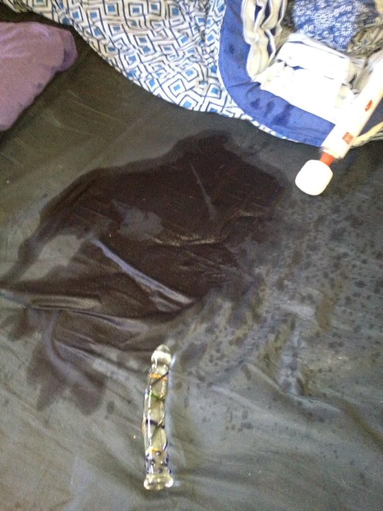 squirtybutter's tweet photo. Eventually this flood happened #timetochangethesheets http://t.co/aCPiM4flcy