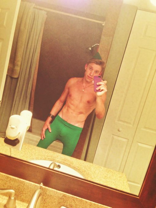 All it takes to fly is a little bit of faith, trust, and pixie dust! #peterpan #wickedmanors http://t