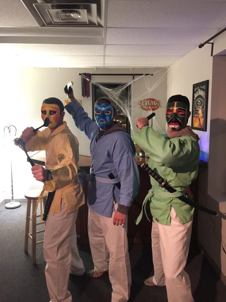 BevBench's tweet photo. @TheJK_Kid #hiya #3ninjas #BENCHit #bevbench #CLE http://t.co/JRcYYIIhQD