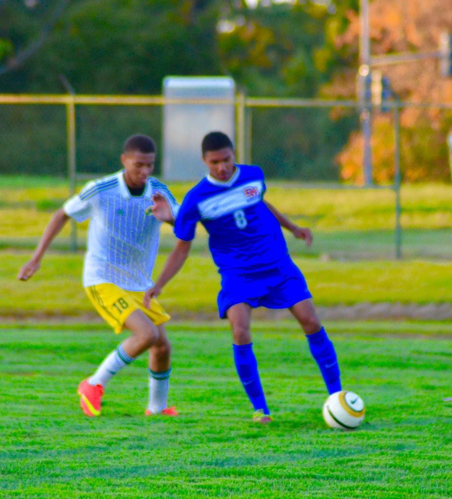 537ter's tweet photo. 😄⚽️Big game tomorrow everyone needs to come out !!!!!!!!⚽️😄#tuftc http://t.co/YEA7IDO0Ny