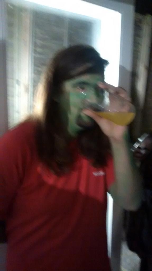 James___Stevens's tweet photo. #applefloatingonaperiod http://t.co/eKAXoKDFG2