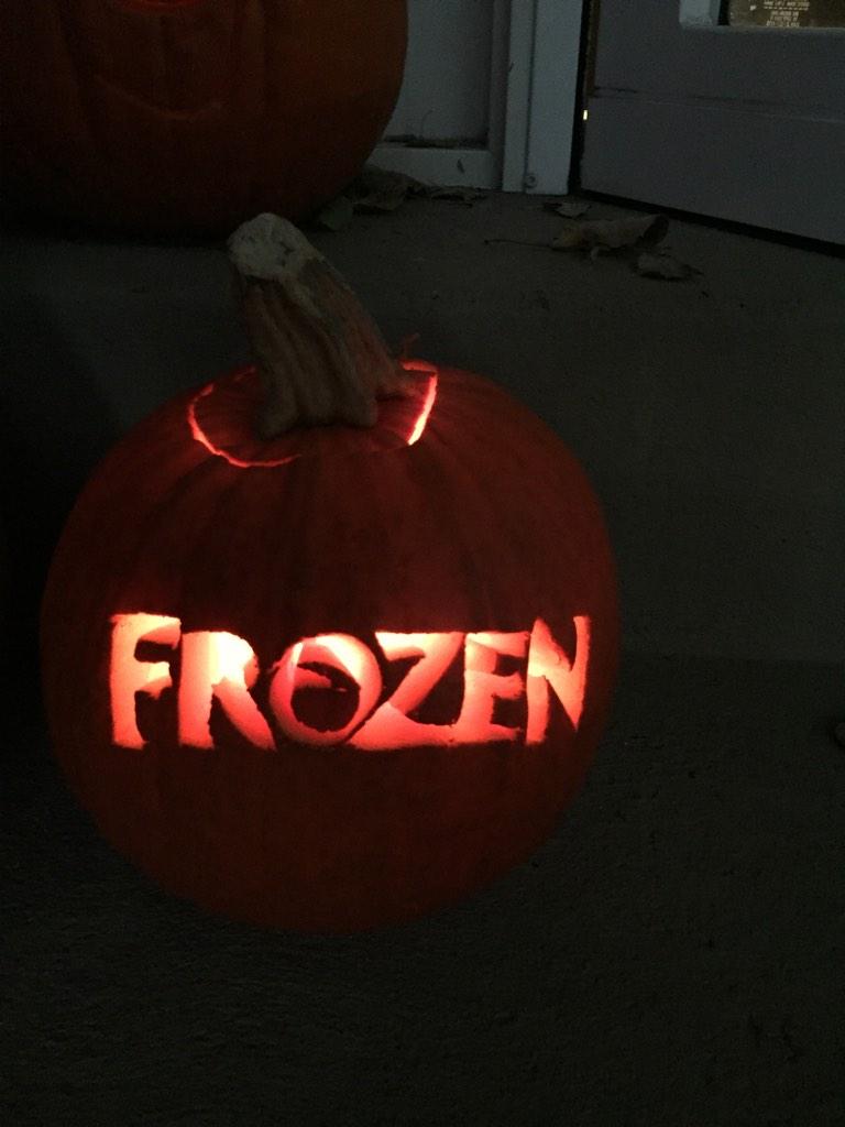 jakamlet's tweet photo. Happy Halloween🎃👻 #FrozenPumpkins http://t.co/BTaEKXQC2m