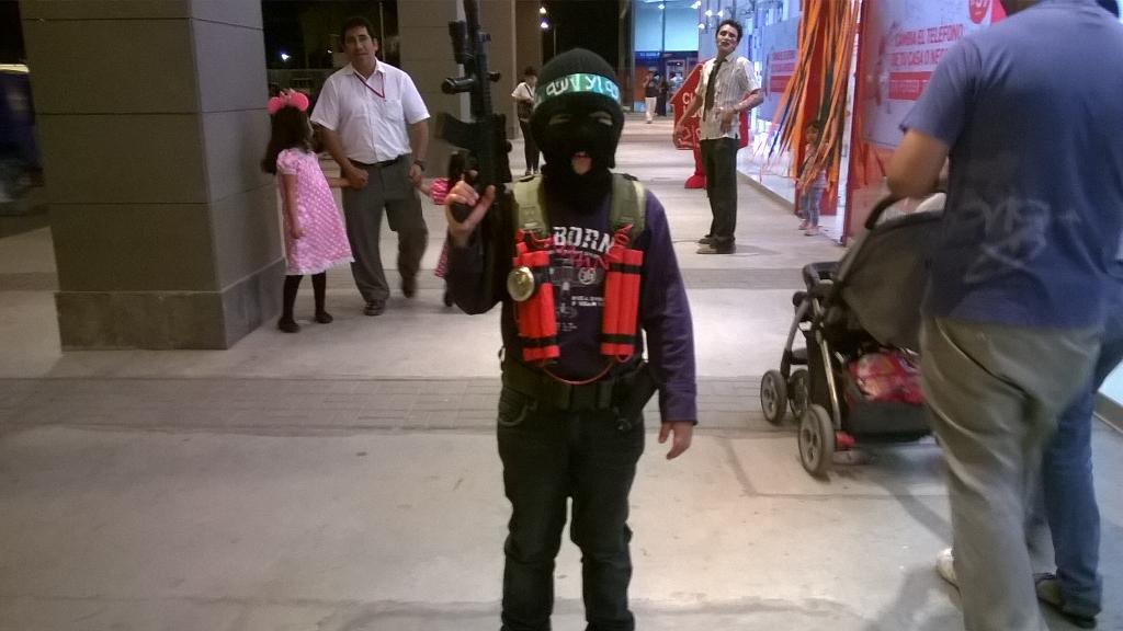 ladrón Impedir lucha RAUL TOVAR LEDESMA on Twitter: "El mejor disfraz de Halloween un guerrero Talibán hombre bomba Krendall Tovar http://t.co/0G87HkG7Zh" / Twitter ladrón Impedir lucha RAUL TOVAR LEDESMA on Twitter: "El mejor disfraz de Halloween un guerrero Talibán hombre bomba Krendall Tovar http://t.co/0G87HkG7Zh" / Twitter