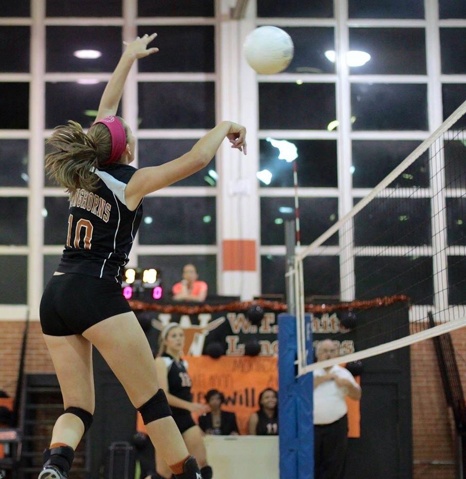 WTWAthletics's tweet photo. It's official. Your Lady Longhorns Volleyball Team beat Skyline in the Wildcard Match to move on to the PLAYOFFS 🐂 http://t.co/TsHkuoNvSv