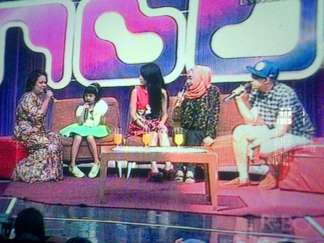 adityaramdhan20's tweet photo. #AnisaRahmaAtInbox model rambuntya bagus , keliatan makin dewasa sii teteh @AnisaRahma_Adi  bener gak ? ☺ http://t.co/XypXU6lqvl