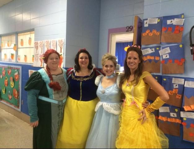 wardenl1's tweet photo. Awesome kindergarten teachers!! @Csk8_school http://t.co/HWJMjZXKal