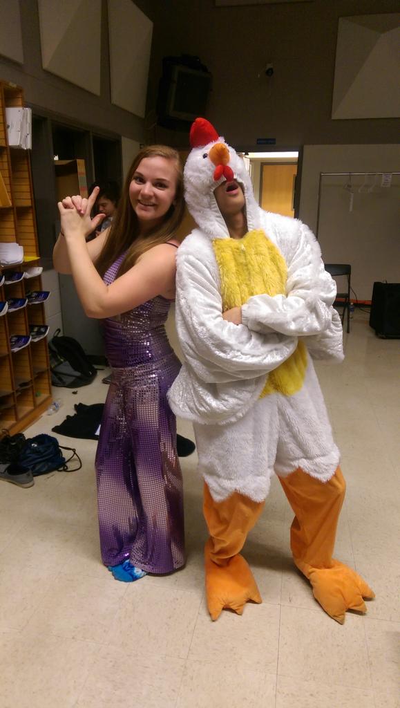 Marisa_Noel's tweet photo. Thanks @KcKevinchase for choosing me as mvp and the other pictures are just self explanatory 😂😭 #Throwbackcostumes http://t.co/grnsLEImvG