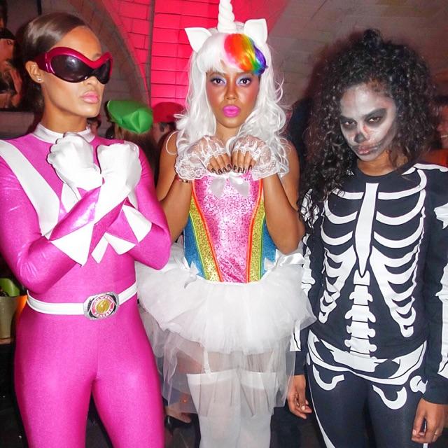 NSFW PICS Rihanna and her friends went as Ninja Turtles for Halloween ...