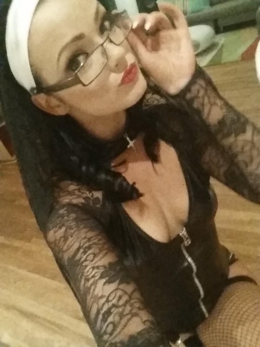 Live on myfreecams now, :) http://t.co/3edUfxvVOX<a href="/tag/onmyface"class="tags"><span>#onmyface</span></a>