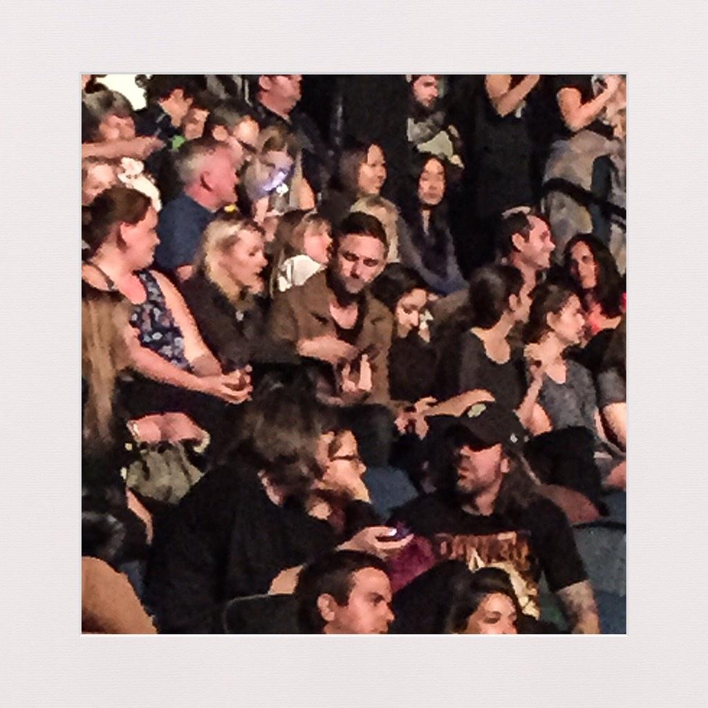 iamjoellittle's tweet photo. Papped! “@TheEdgeNZ: I spy with my little eye...@iamjoellittle at @lordemusic tonight! #EdgeLorde http://t.co/9zzCpSB6rn”