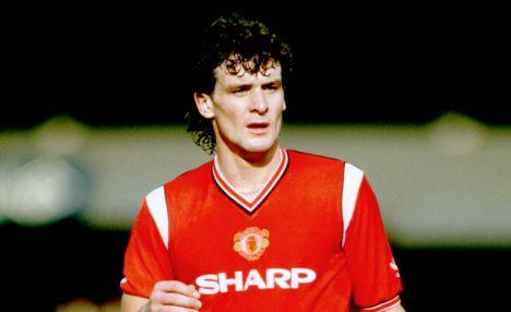 ON THIS DAY: Tahun 1963, Ex-United, Mark Hughes lahir di Wrexham, Wales. Happy Birthday! (344 Caps/120 Gol). 