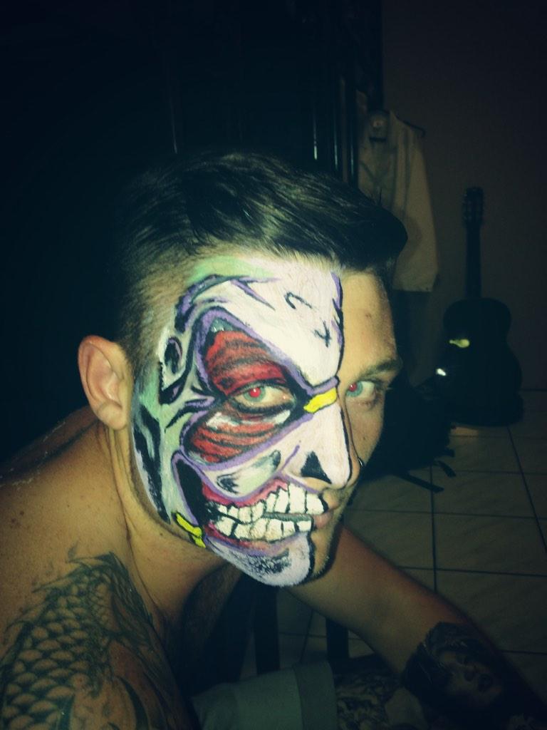 matdrinkall's tweet photo. Decent Night at @BrisBackpack for Halloween #facepaint #Halloween #Shouldofwonbestdressed http://t.co/Q0lm63odzX