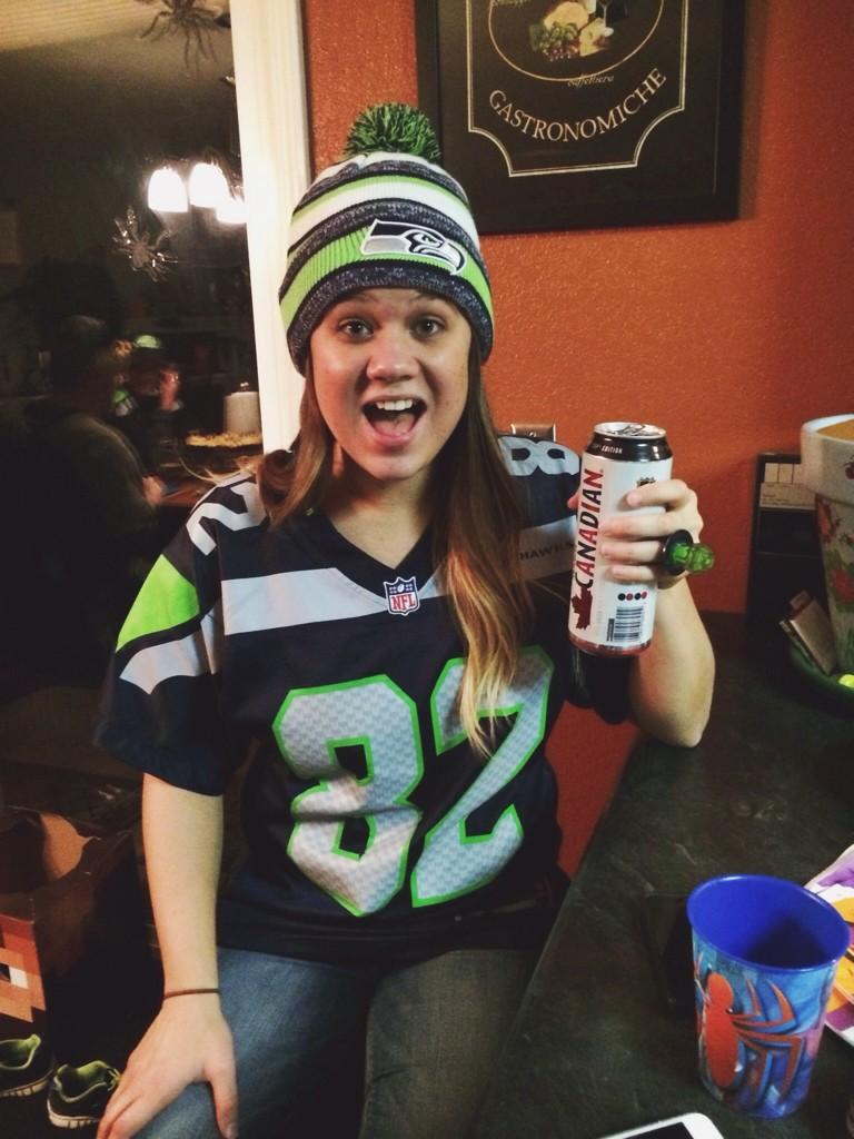 emcutler's tweet photo. Future Mrs. @LWillson_82 , eh? #hawkoween #boofriday #stillwaitingformyphonecall http://t.co/346zBTO4Nw