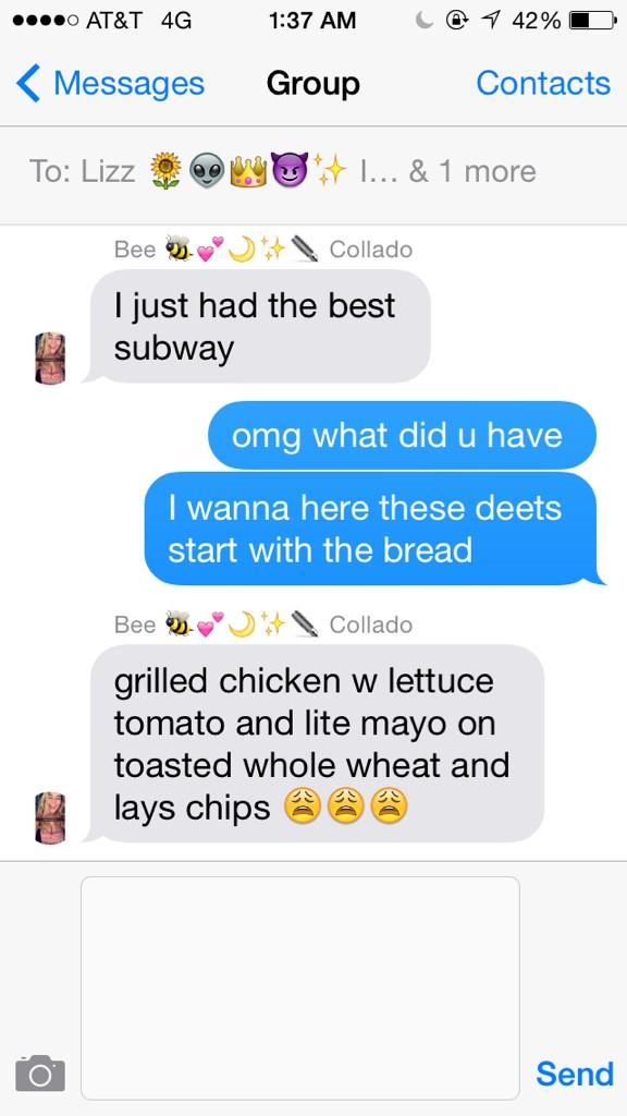 babyjaengel's tweet photo. true life i'm fucking obsessed w food #groupchatting @beecollado 💞🍔🍞🍗 http://t.co/77bh0uLF4w
