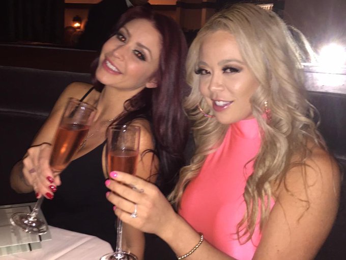 And then we had crabs 😂 RT @thejohnnycastle: My dates for the evening 👍👍 @mialelanixxx @moniquealexande<a class="tags" href="/tag/thejohnnycastle">@thejohnnycastle</a><a href="/tag/girls"class="tags"><span>#girls</span></a><a href="/tag/snapchat"class="tags"><span>#snapchat</span></a><a href="/tag/instagram"class="tags"><span>#instagram</span></a><a href="/tag/boobs"class="tags"><span>#boobs</span></a><a href="/tag/goodyear%20"class="tags"><span>#goodyear </span></a>