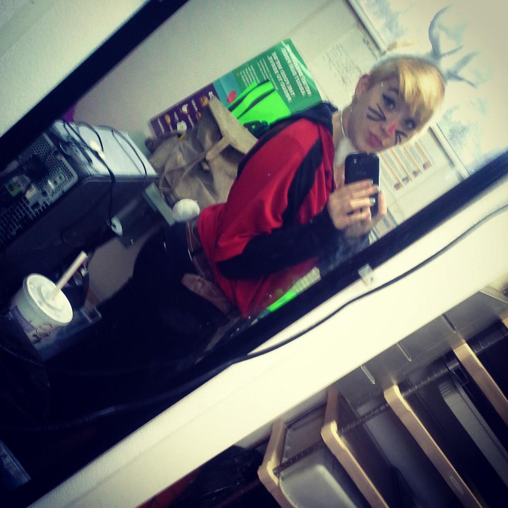 BossAssSammi's tweet photo. Work flowww, dressed up for halloween. http://t.co/M0e9PrLDpR