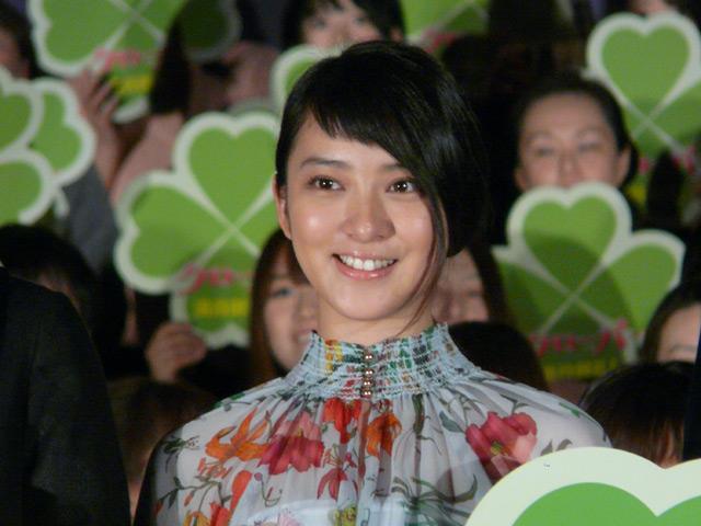 テレビドガッチ V Twitter 女優 武井咲 最新photoはこちらから 花柄の衣装が印象的 Http T Co Lfpmxrb1ve 映画 クローバー 武井咲 大倉忠義 関ジャニ 頭ポンポン 壁ドン 胸キュン オフィスラブ ドs Http T Co 4itntqqexn