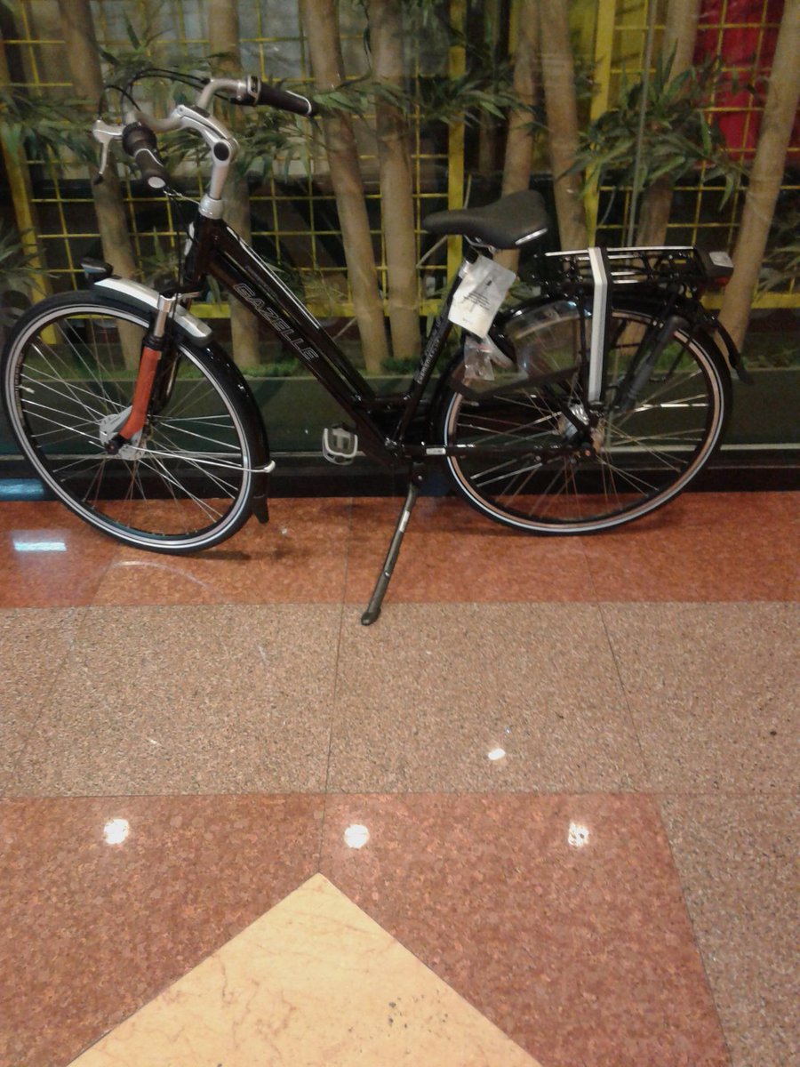 GazelleIndo's tweet photo. Gazelle Chamonix Plus 7-Speed Shimano Nexus. Adjust your seating Positions. Premium Bike Since 1892. Ph: 02196963003 http://t.co/2ShLwJ33zO