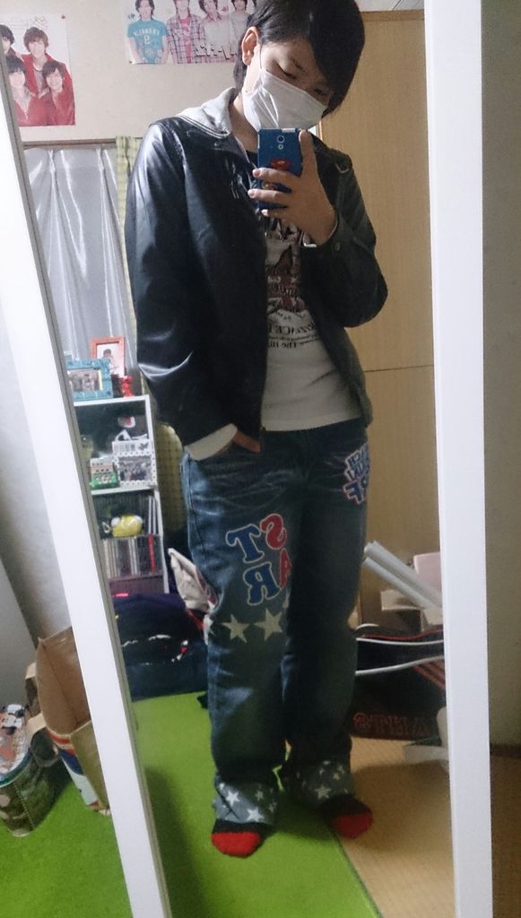 みなと 今日の私服 ダボダボのズボンにライダース 最近こんな感じの服装多い ジャケットと黒のブーツ欲しい Http T Co Pxy2zwa4tu Twitter