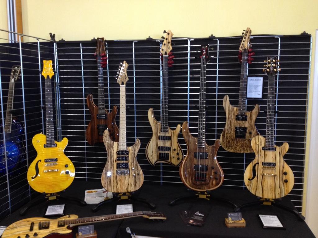Venez découvrir les superbes guitares <a href="/mionguitars/">Mion Guitars</a> au #festival <a href="/GuitareIssoudun/">Guitare Issoudun</a>