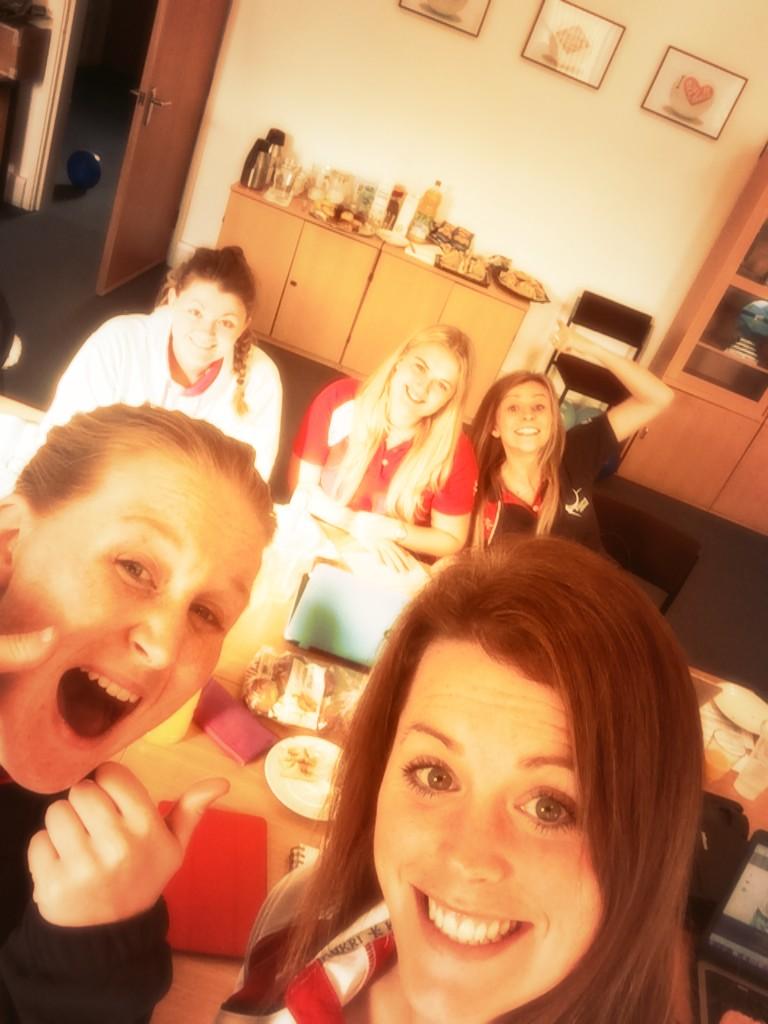 EngNetballYAG's tweet photo. Annual Hitchin YAG meeting @England_Netball head office #createdevelopinspire #changingthefuture #uniteinred http://t.co/Z0VAIcuoW5