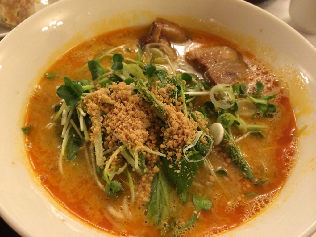 天丼を逃して、担々麺に。