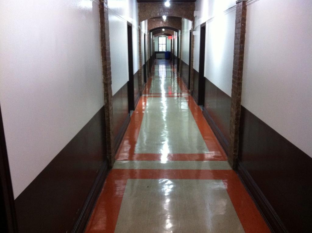 leffreader's tweet image. В первый раз ночую в хостеле. Комната на 6 человек. Нормально, но нет личного пространства.