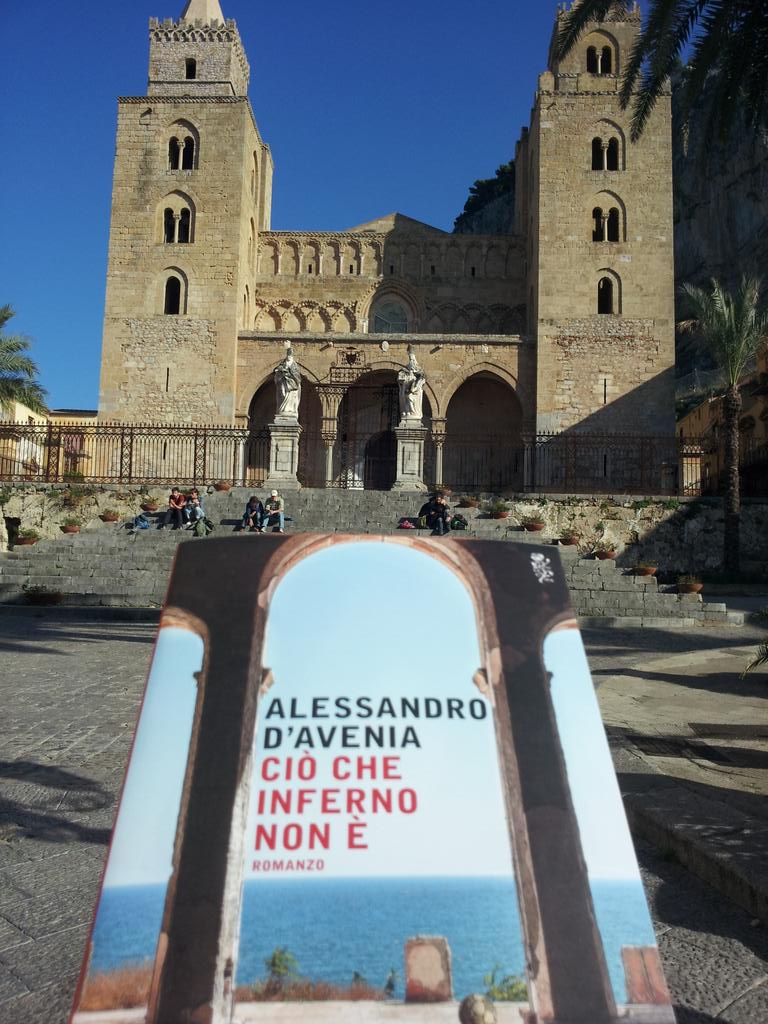 La_Dann's tweet photo. @Prof2punto0 #ciòcheinfernononè eccolo...da Cefalù! http://t.co/9yzcmY4a0C
