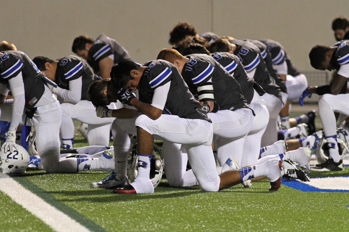drjlstewart's tweet photo. In the beginning: Athlete-led prayer before the game (Midlothian High School (Oct 31, 2014)). http://t.co/TGsrkPSCf3