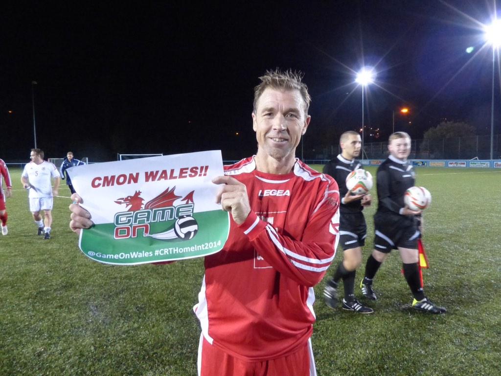 CRTWales's tweet photo. #CmonWales! @leggy191 is backing @TheCarpentersFC &amp; @Helwick__ in the #CRTHomeInt2014 today! RT to show your support! http://t.co/ja78DpLgoz