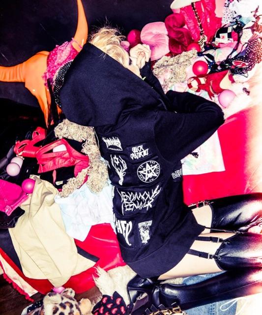 今回のBMのこのパーカー、相当ヤバイ。THRASHERコラボ。