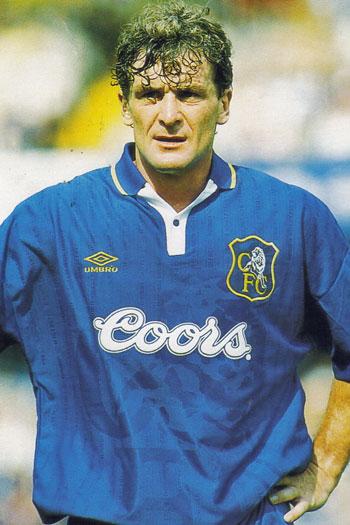 Happy birthday to former Blue Mark Hughes (1995-98) who is 51 today. 