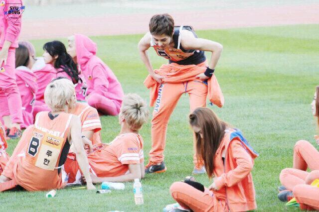 angel990088's tweet photo. miss them....#90liners of EXO http://t.co/NGe9xww6Uk