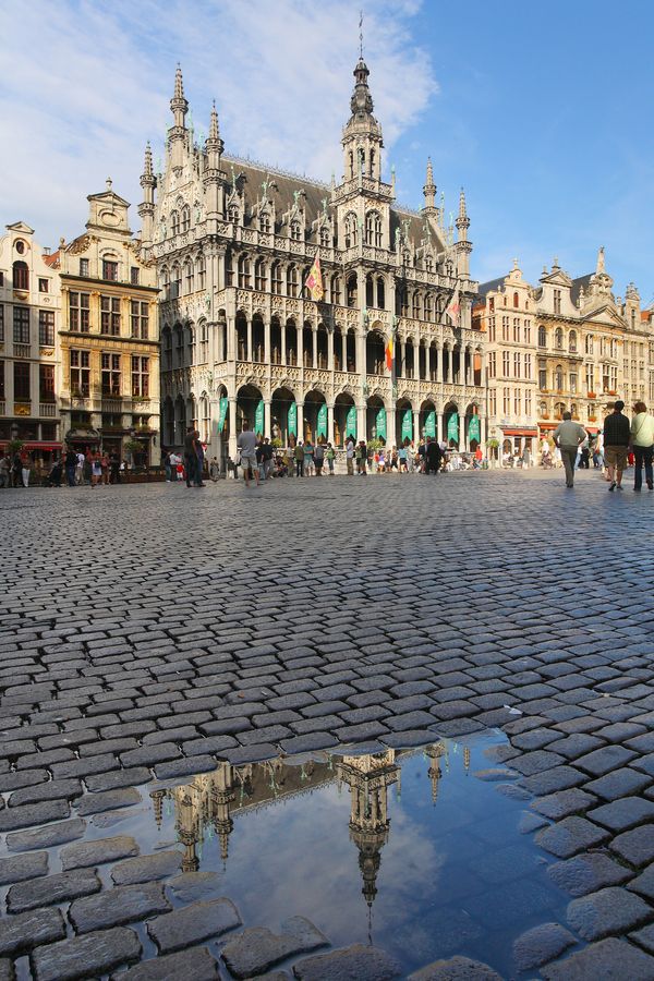 Paralelo20's tweet photo. ¿Y qué decir de #Bruselas? Pues entre otras cosas, que allí se inventaron los #bombones! http://t.co/BG5R4zC0z5 http://t.co/a11R7WzpVQ
