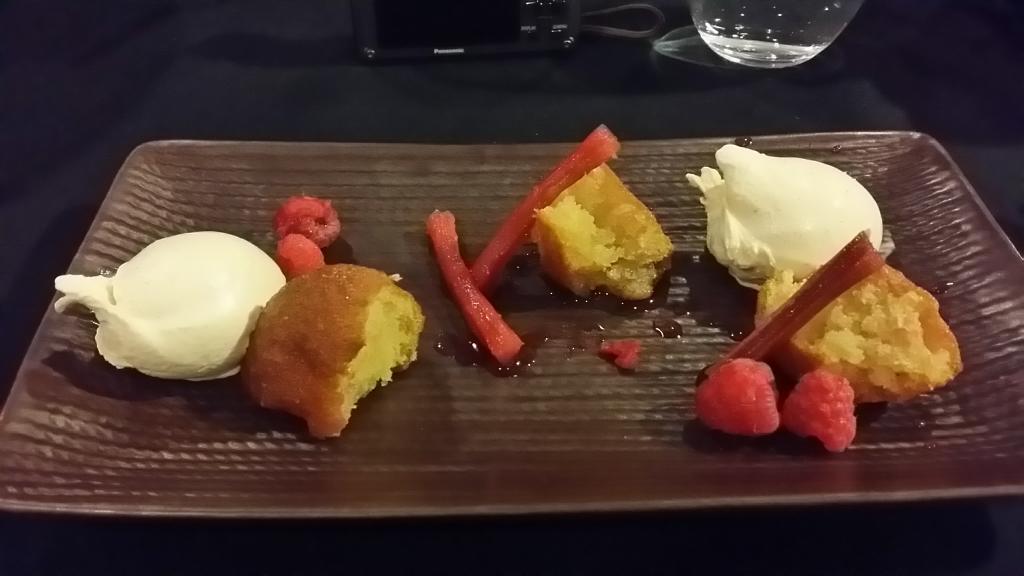 CamGlassford's tweet photo. Ice cream with rhubarb ginger liquor &amp; raspberries. #humanbrochure #visitcanberra #restaurantaustralia #hotelrealm http://t.co/WdjYBSVV2i