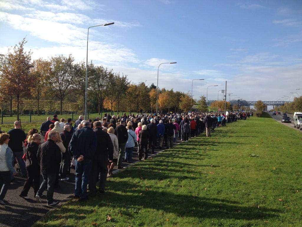 Ireland’s Streets Turn to Rivers of People, 1 Million, Wiping Out New Tax on Water #IrishWater  B1WlrkqCMAAJQvk