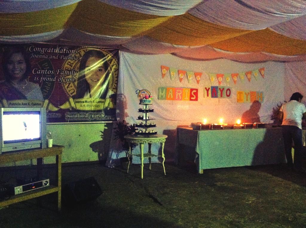 dunkinjonna's tweet photo. Our halloween. #parteey http://t.co/JNQKCZxtr8