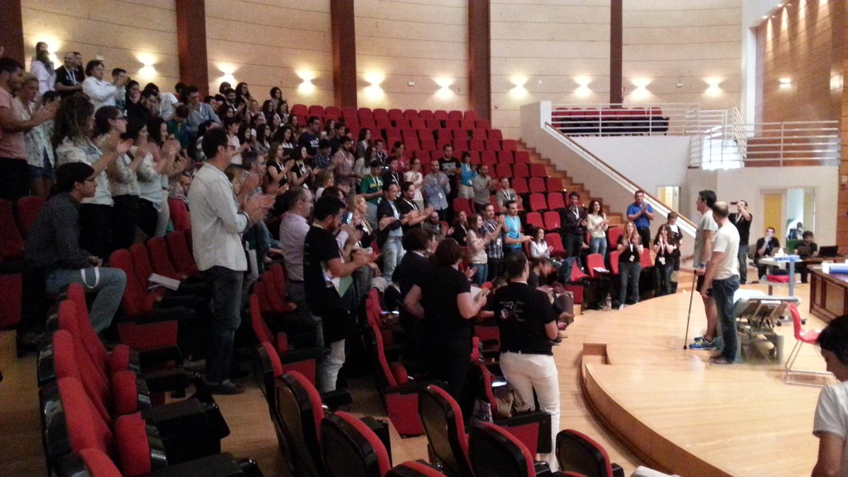 esiesil's tweet photo. This was an amazing intervention! "@david_kinect: Esta es la sala tras Carlos Rodriguez #1NFSR #dejavu #3NFSR http://t.co/tgx9YoUuen"