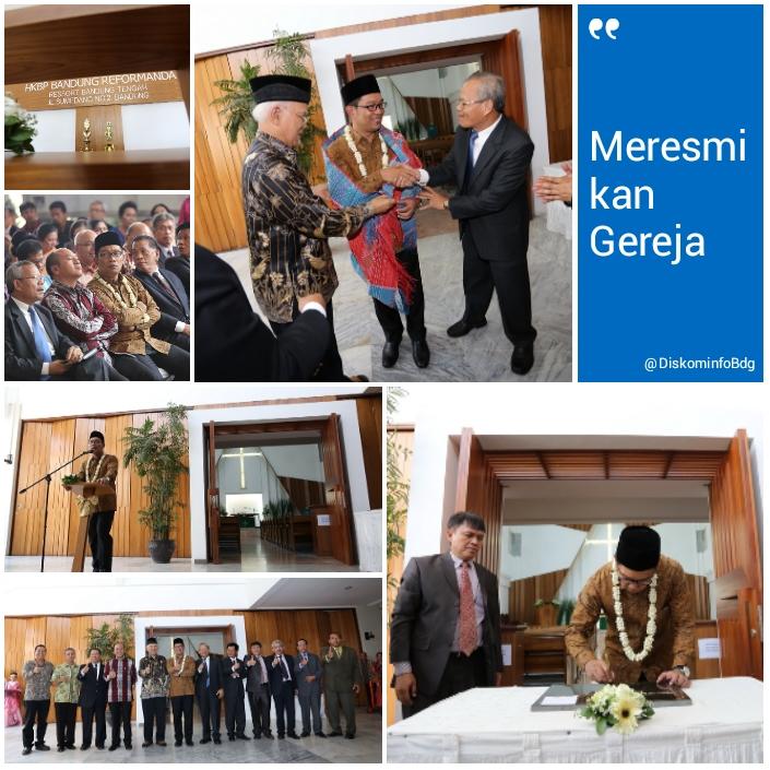 PemkotBandung's tweet photo. Walkot Bdg @ridwankamil menghadiri, meresmikan dan menandatangani prasasti Gereja HKBP Bandung Reformanda http://t.co/JqyJWtmPw4