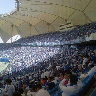 9K7aled's tweet photo. - لست بـ حظرة جمهور " دورتمـوند " ، أو جمهور برشلونة ، و لـيست هذه جماهير رومـا ..

بل أنت بـ حظرة " شـعـب " الهلال ! http://t.co/EuC3mGvm1d