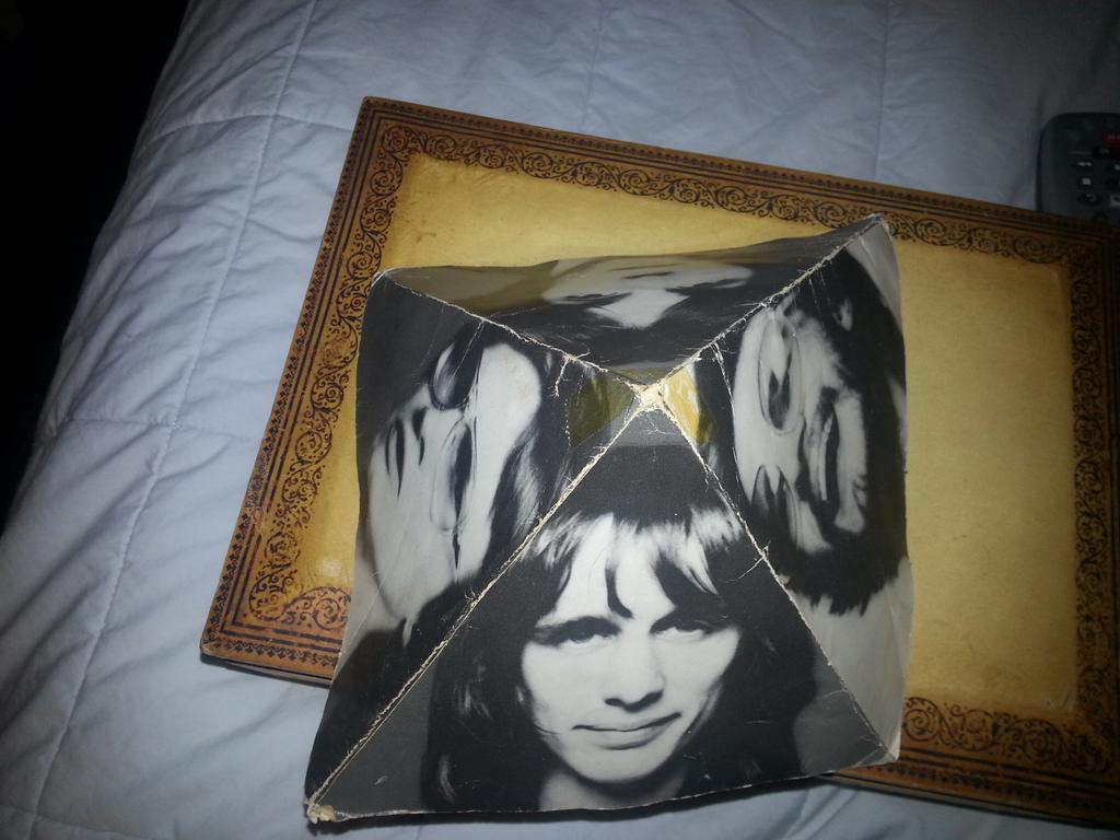 Snowmom13's tweet photo. Does anyone remember this? #Utopia #toddrundgren #paperpyramid http://t.co/eCBPFlRYpO