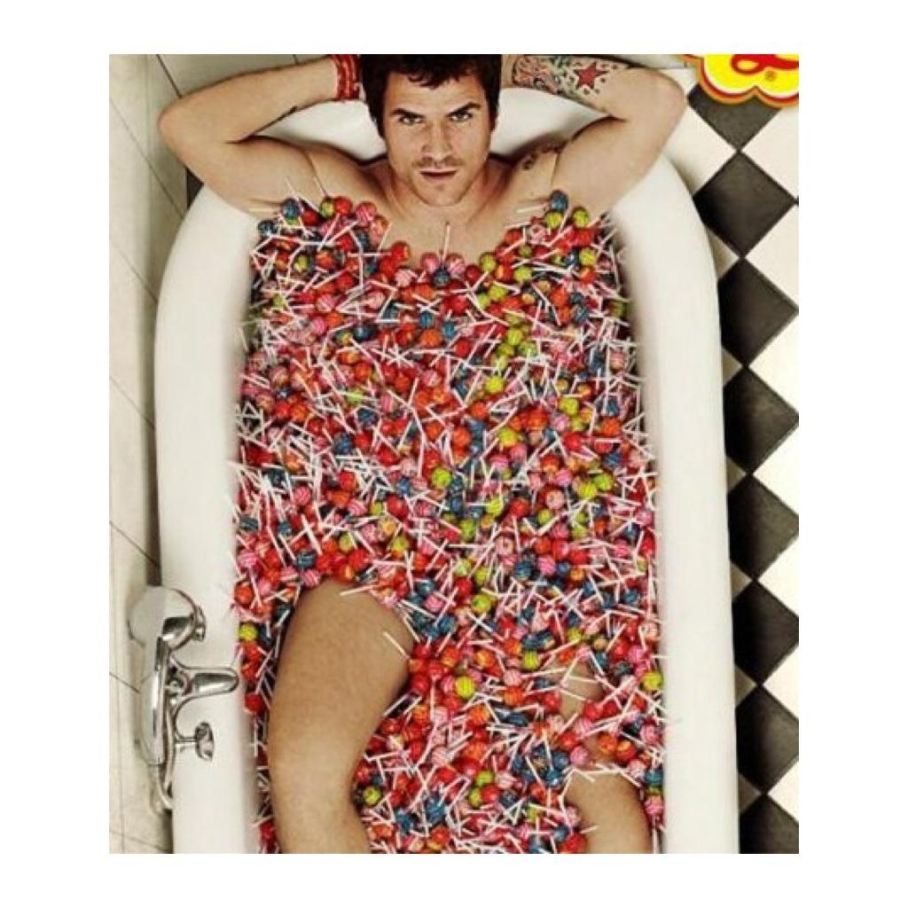 Fuenarty's tweet image. Noviembre... #requetedulce 🍭🍬🍭🍬🍭🍬🍭🍬🍭