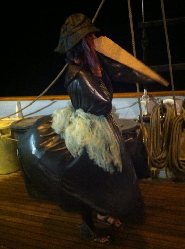 TOLEMOUR's tweet photo. Halloween on Tole Mour! http://t.co/Oz13ljkQeG
