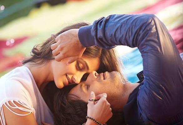 Happy Birthday to the gorgeous Ileana DCruz ! :) 