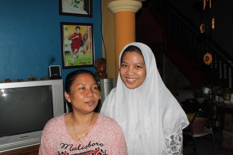 katanya sih mirip. emang iyaa?? eehhhh