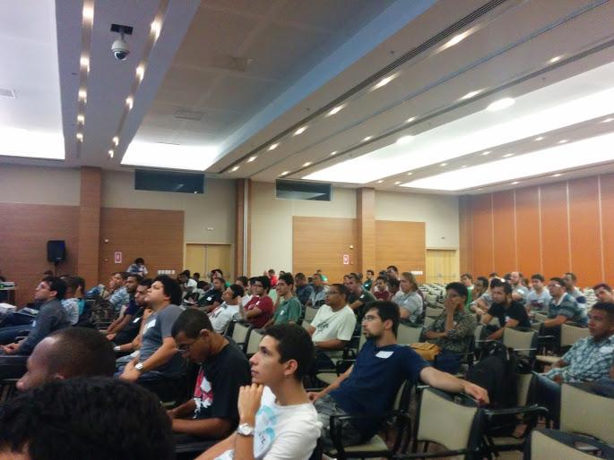 GDGSalvador's tweet image. E o pessoal pirando na apresentação do Tupy! #gdgtechtalk #gdgssa